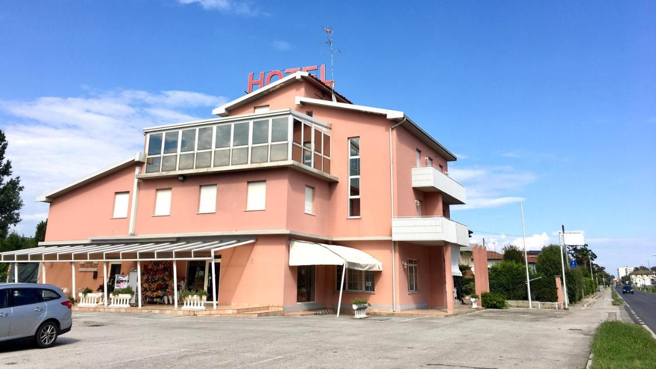 Hotel Trieste San Giorgio di Nogaro Exterior photo